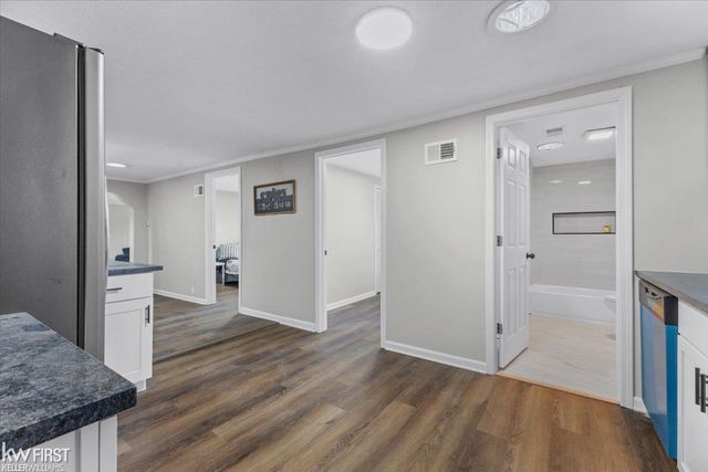 7205 Williams Lake Road, Waterford, MI 48329