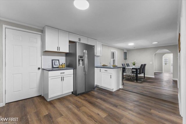 7205 Williams Lake Road, Waterford, MI 48329