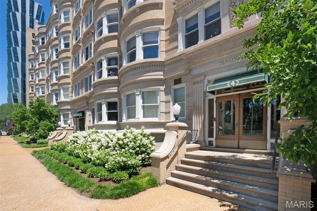 4 N Kingshighway Boulevard 4D, St Louis, MO 63108