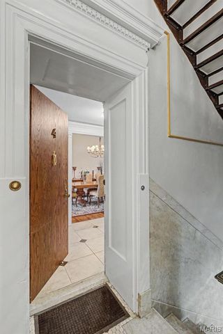 4 N Kingshighway Boulevard 4D, St Louis, MO 63108