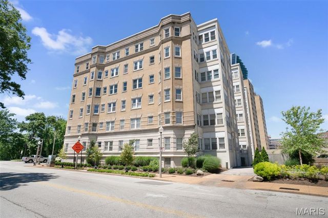 4 N Kingshighway Boulevard 4D, St Louis, MO 63108