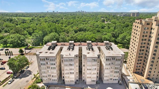 4 N Kingshighway Boulevard 4D, St Louis, MO 63108