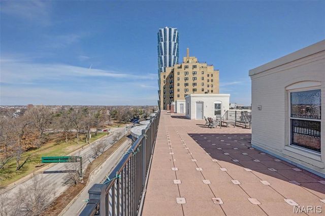 4 N Kingshighway Boulevard 4D, St Louis, MO 63108