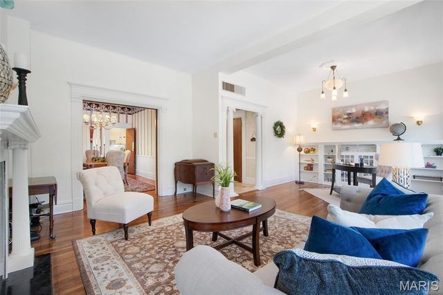 4 N Kingshighway Boulevard 4D, St Louis, MO 63108