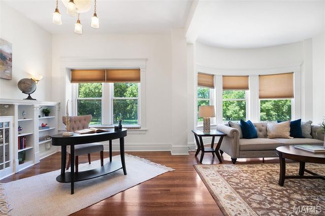 4 N Kingshighway Boulevard 4D, St Louis, MO 63108