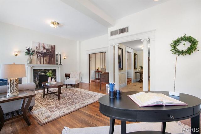 4 N Kingshighway Boulevard 4D, St Louis, MO 63108