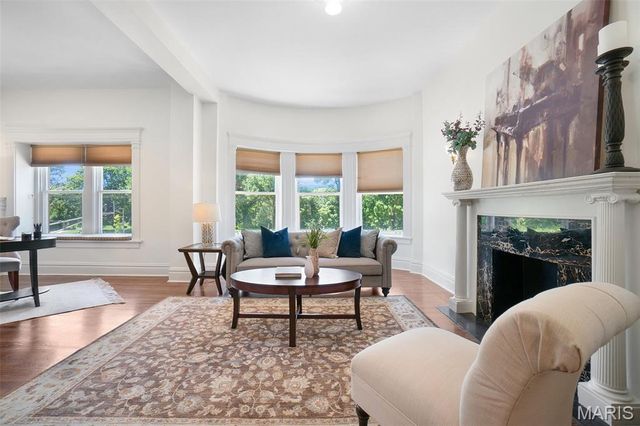 4 N Kingshighway Boulevard 4D, St Louis, MO 63108