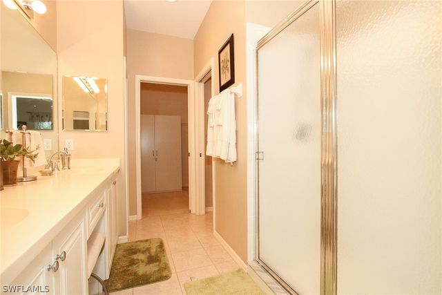 4615 Hawks Nest DR B-201, Naples, FL 34114