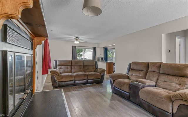 5384 Glenville CIR, Virginia Beach, VA 23464