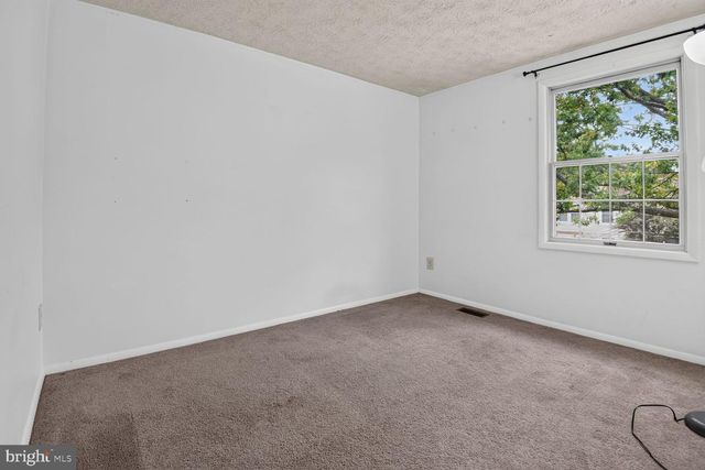 7988 TYSON OAKS CIR, Vienna, VA 22182