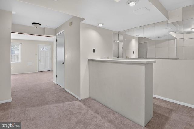 7988 TYSON OAKS CIR, Vienna, VA 22182