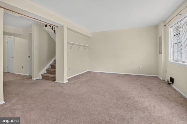 7988 TYSON OAKS CIR, Vienna, VA 22182