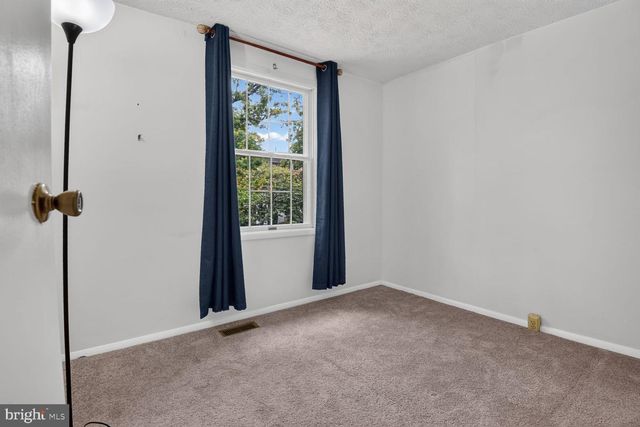 7988 TYSON OAKS CIR, Vienna, VA 22182