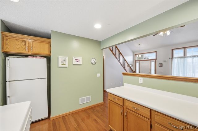 93 Carla Lane, West Seneca, NY 14224