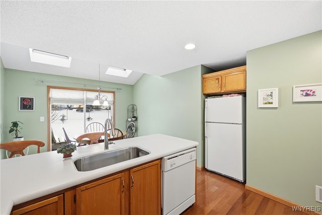 93 Carla Lane, West Seneca, NY 14224