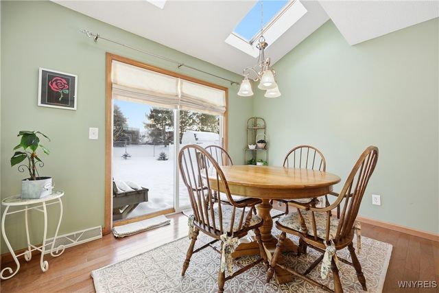 93 Carla Lane, West Seneca, NY 14224