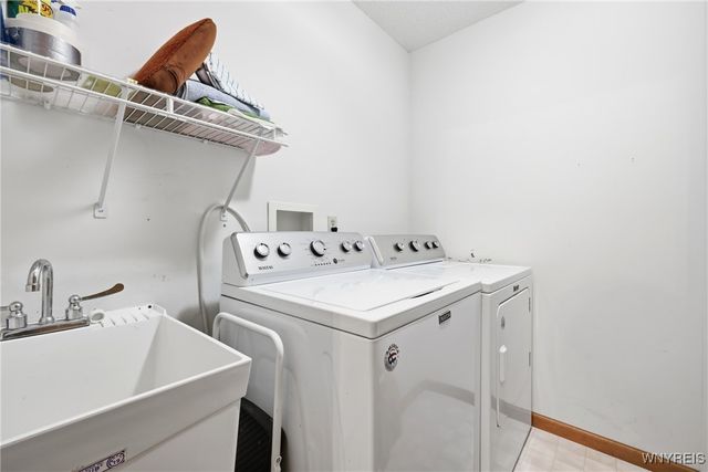 93 Carla Lane, West Seneca, NY 14224