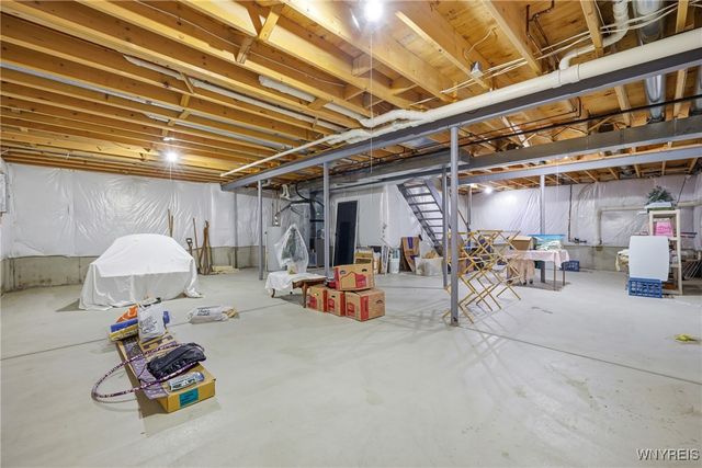 93 Carla Lane, West Seneca, NY 14224