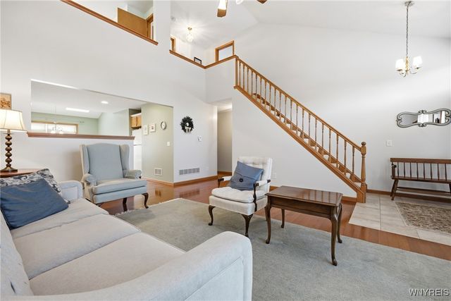 93 Carla Lane, West Seneca, NY 14224