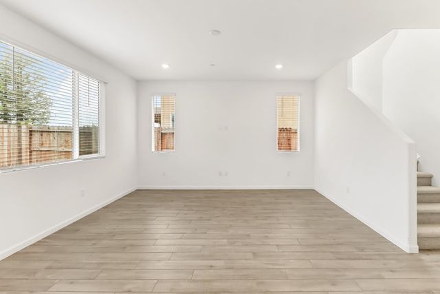 8823 Spencerport Dr, Sacramento, CA 95829