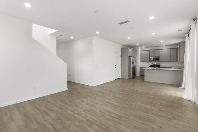 8823 Spencerport Dr, Sacramento, CA 95829