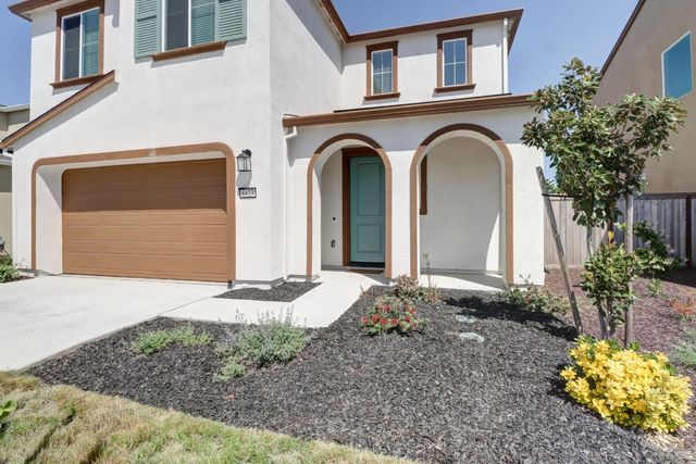 8823 Spencerport Dr, Sacramento, CA 95829