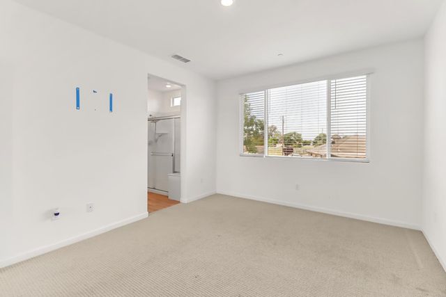 8823 Spencerport Dr, Sacramento, CA 95829