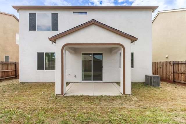 8823 Spencerport Dr, Sacramento, CA 95829