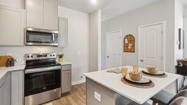 705 Ashbrook Drive, Lebanon, TN 37087