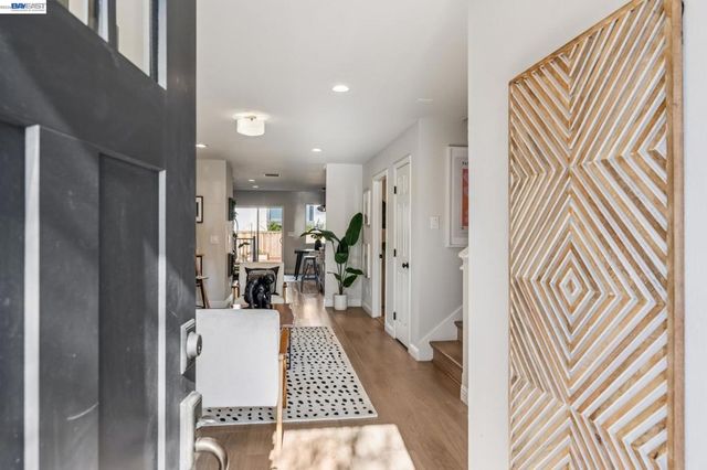 2431 LINDEN STREET, Oakland, CA 94607