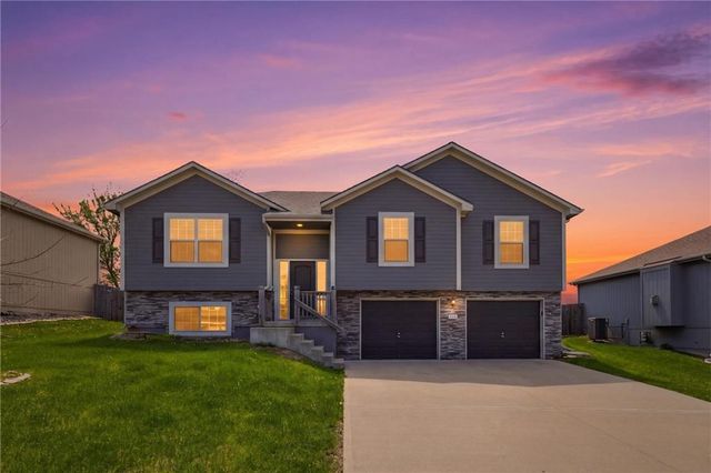 513 Bud Lane, Belton, MO 64012