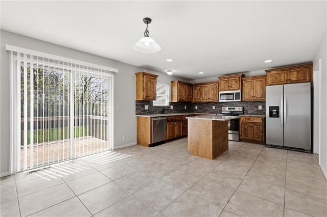 513 Bud Lane, Belton, MO 64012