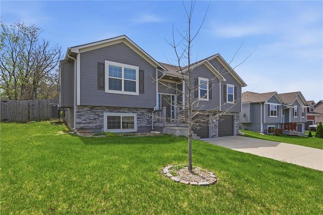 513 Bud Lane, Belton, MO 64012