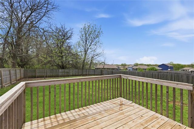 513 Bud Lane, Belton, MO 64012