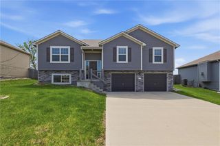 513 Bud Lane, Belton, MO 64012