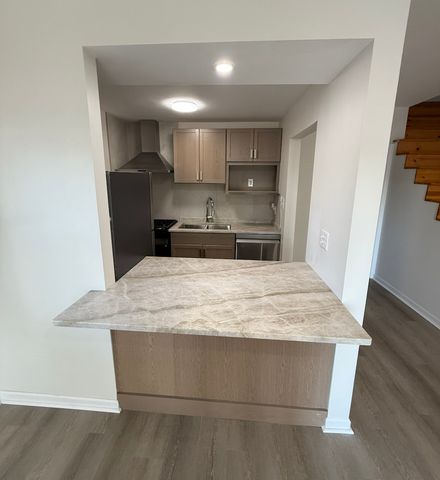 9S115 Route 59 1, Naperville, IL 60564