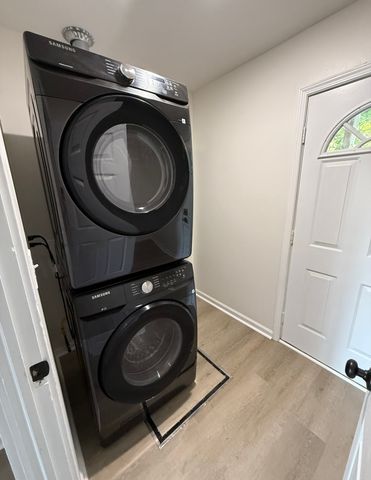 9S115 Route 59 1, Naperville, IL 60564