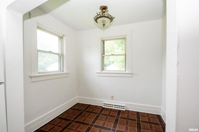 1101 E WILLCOX Avenue, Peoria, IL 61603