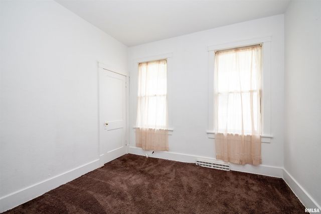 1101 E WILLCOX Avenue, Peoria, IL 61603