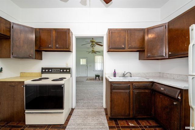 1101 E WILLCOX Avenue, Peoria, IL 61603