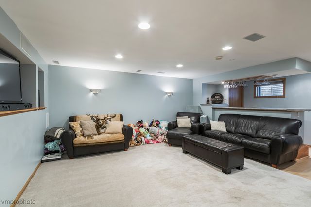 3709 Dorchester Place, Mchenry, IL 60050