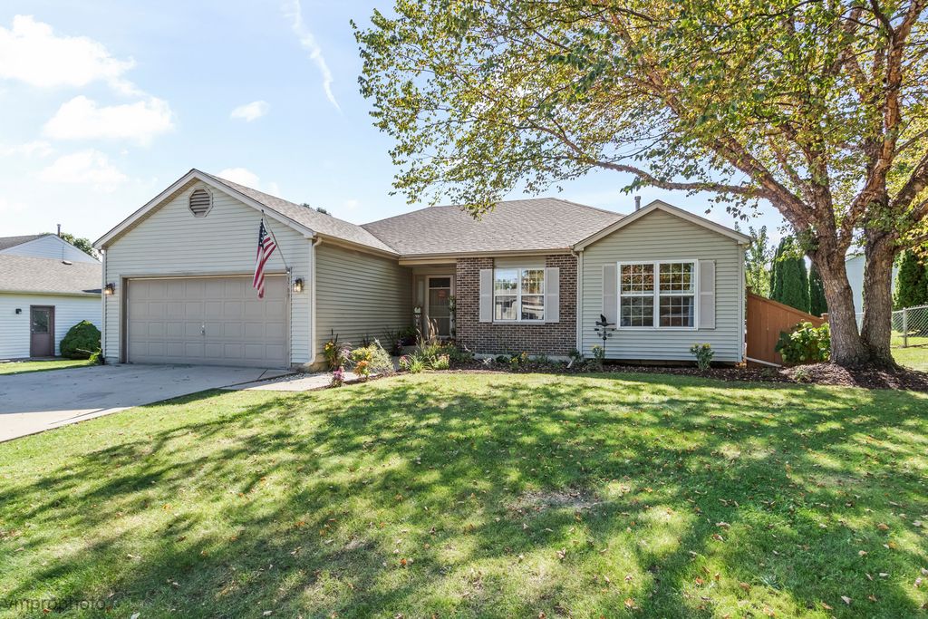 3709 Dorchester Place, Mchenry, IL 60050