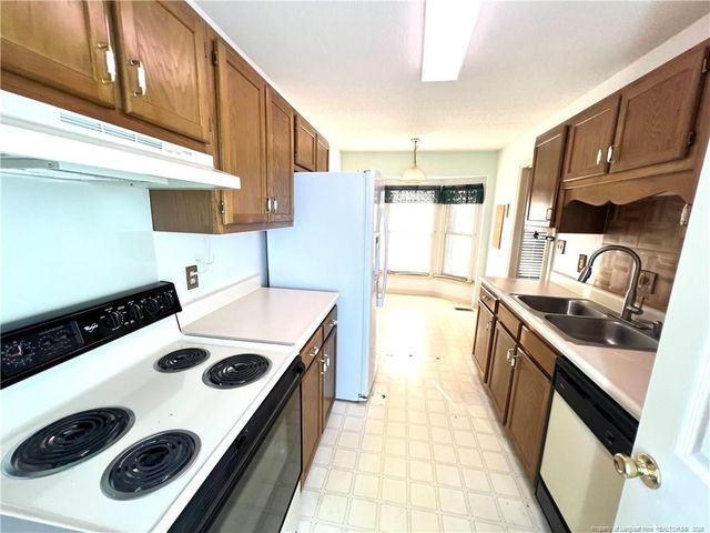 5305 Thackeray Drive, Fayetteville, NC 28306