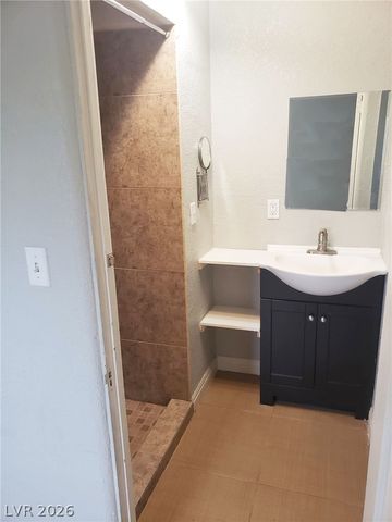 313 North 8th Street, Las Vegas, NV 89101