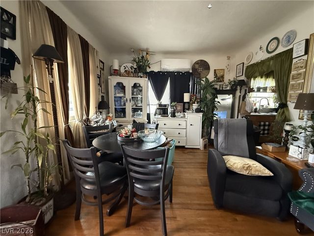 313 North 8th Street, Las Vegas, NV 89101