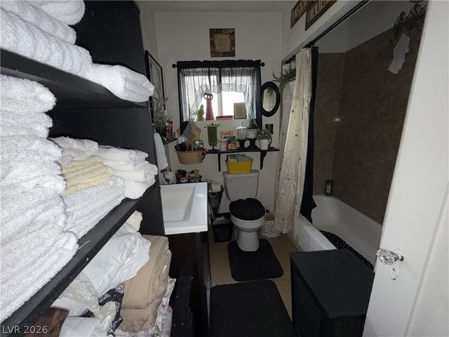 313 North 8th Street, Las Vegas, NV 89101