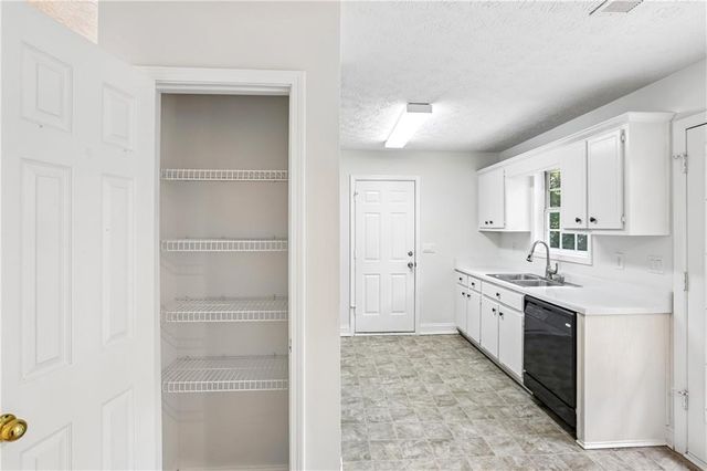 5511 Pond Mill Court, Flowery Branch, GA 30542