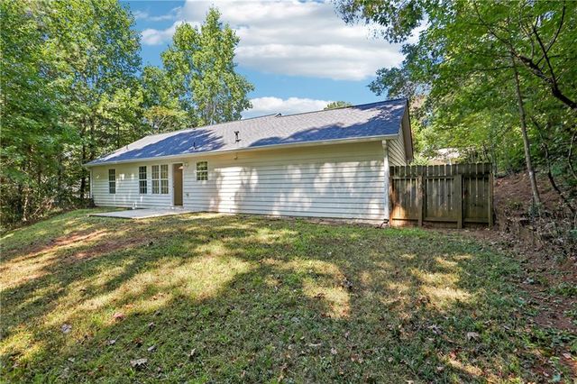 5511 Pond Mill Court, Flowery Branch, GA 30542