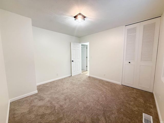 6124 Gotham Drive, South Bend, IN 46614