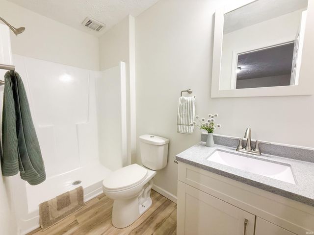 6124 Gotham Drive, South Bend, IN 46614